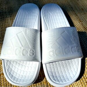 NWOT ADIDAS s12 men’s white pool slides